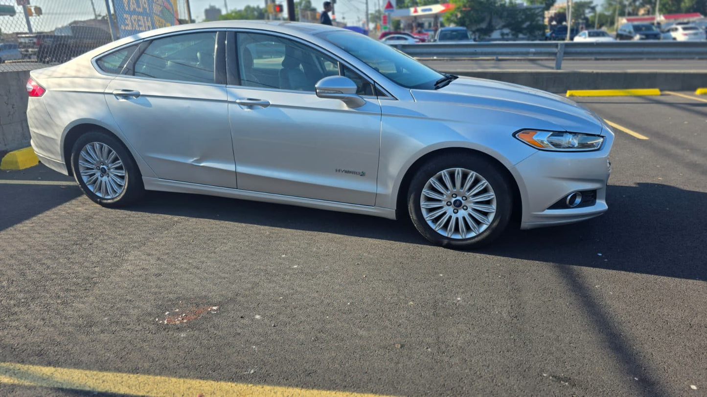 2015 Ford Fusion Hybrid SE